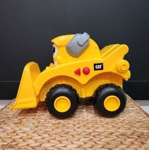 CAT Tractor Talking And Moving.